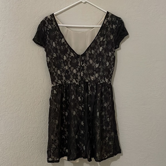 Love on a Hanger Lace Dress - Picture 3 of 4